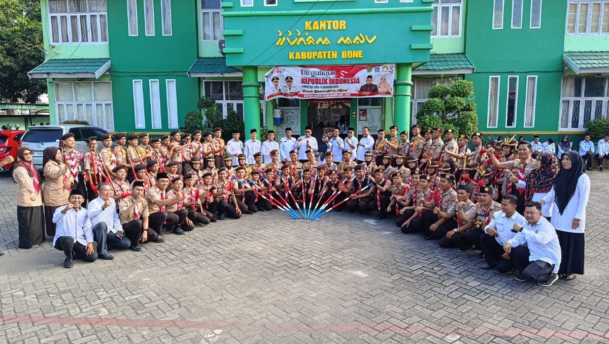 Kakan Kemenag Bone Lepas Kontingen KPMP Sulsel
