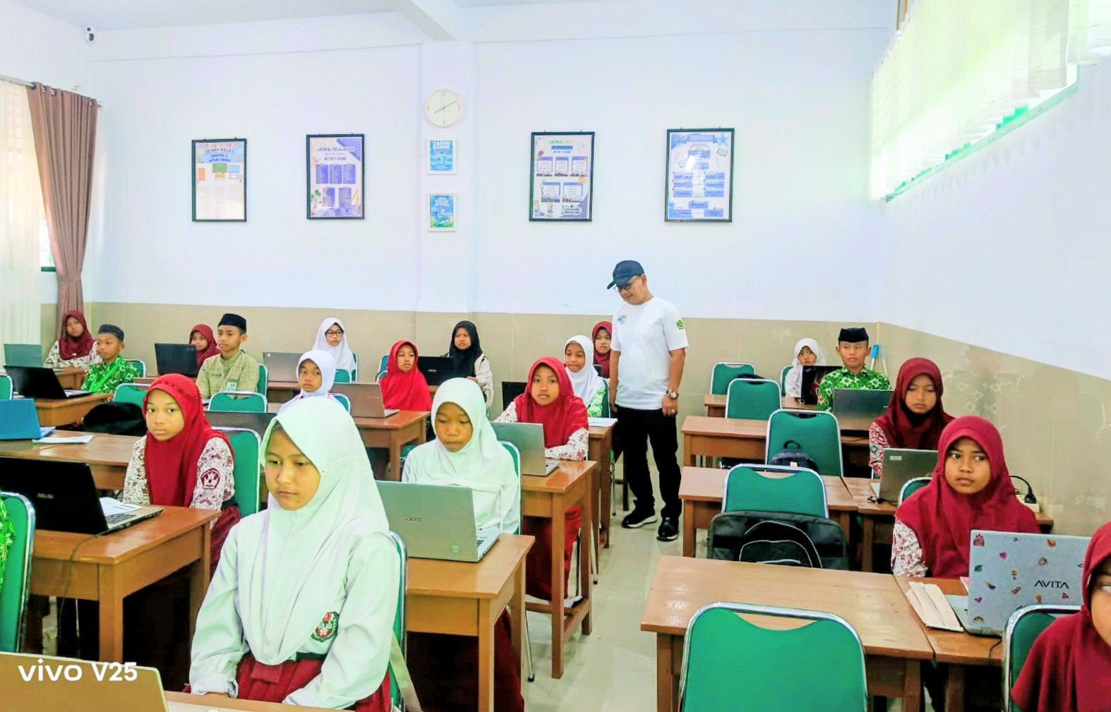 Hari Ketiga OMI Bone, Kasi Penmad Pantau Pelaksanaan Kompetisi