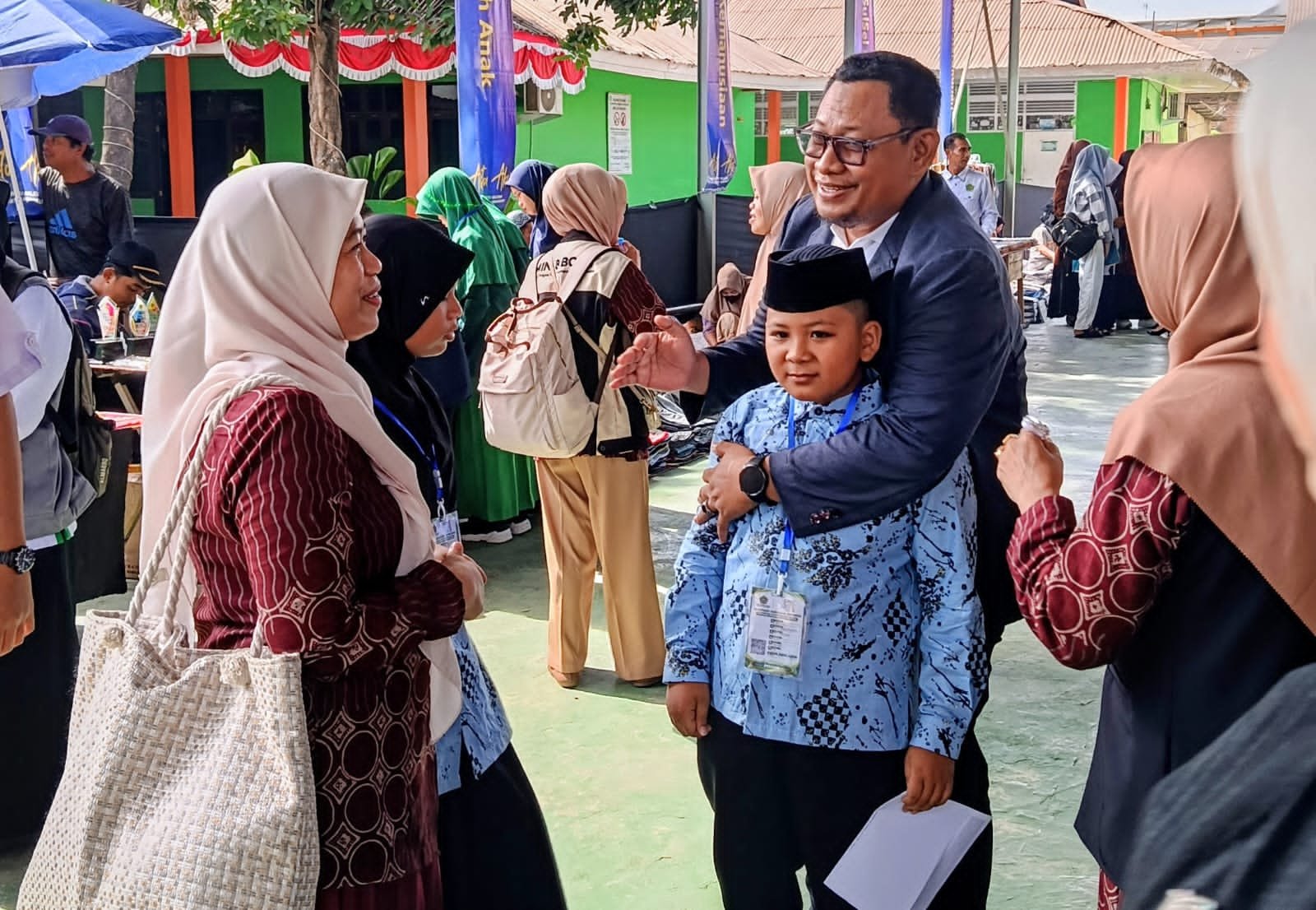 Kakan Kemenag Bone Pantau Peserta Kontingen OMI Bone