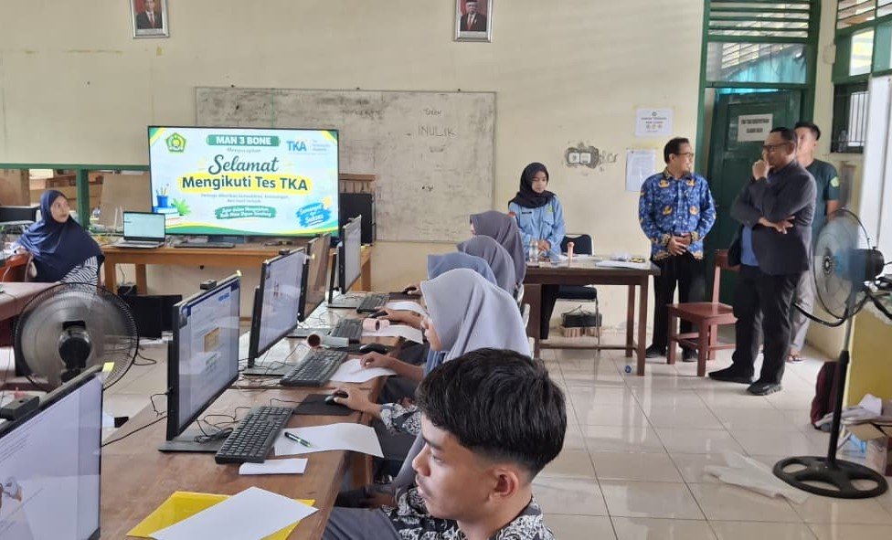Kakankemenag Pantau TKA Di MAN 3 Bone