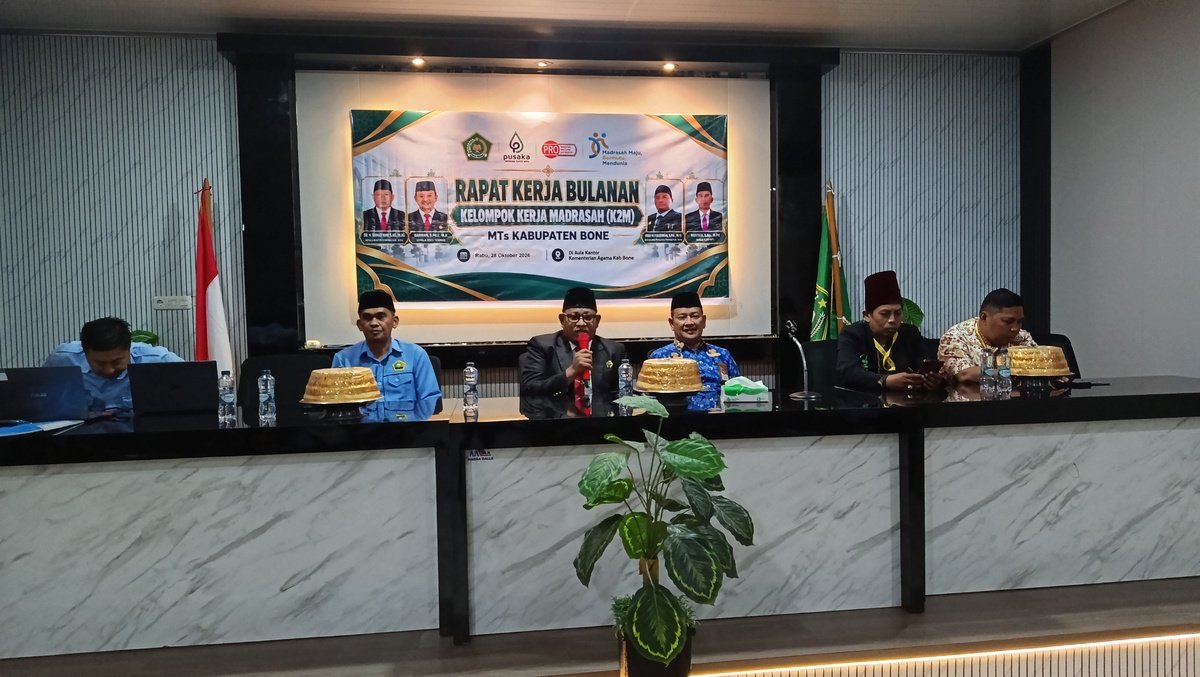 Buka Rapat Kerja Bulanan K2M MTs, Kakan Kemenag Bone Tekankan Melek Teknologi Dan Implementasi KBC